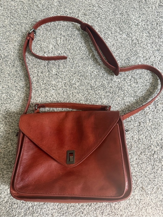 Amazon Handbags - Rich Cognac Leather Crossbody Satchel | Vintage Minimalist Everyday Bag